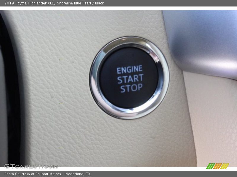 Shoreline Blue Pearl / Black 2019 Toyota Highlander XLE