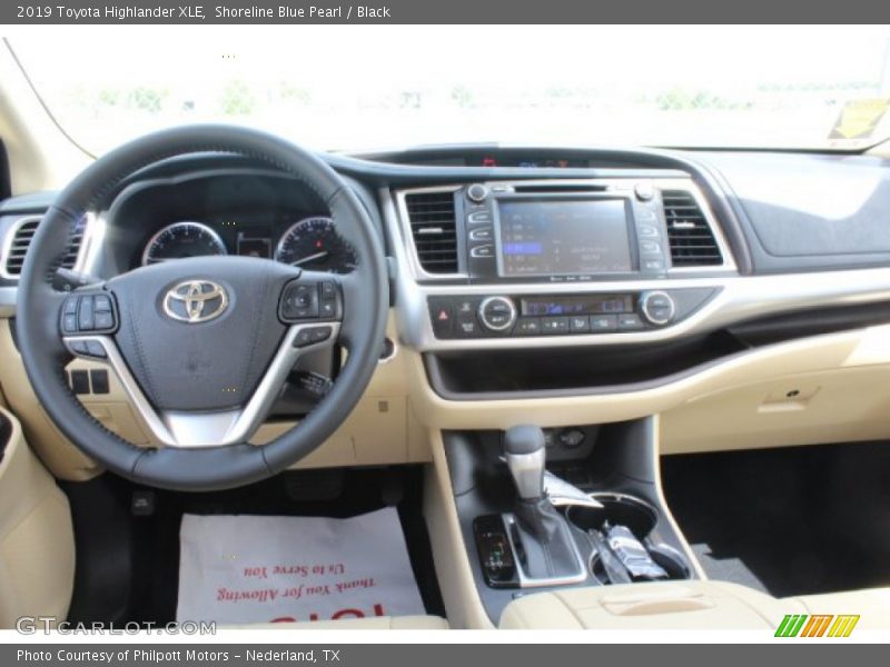 Shoreline Blue Pearl / Black 2019 Toyota Highlander XLE