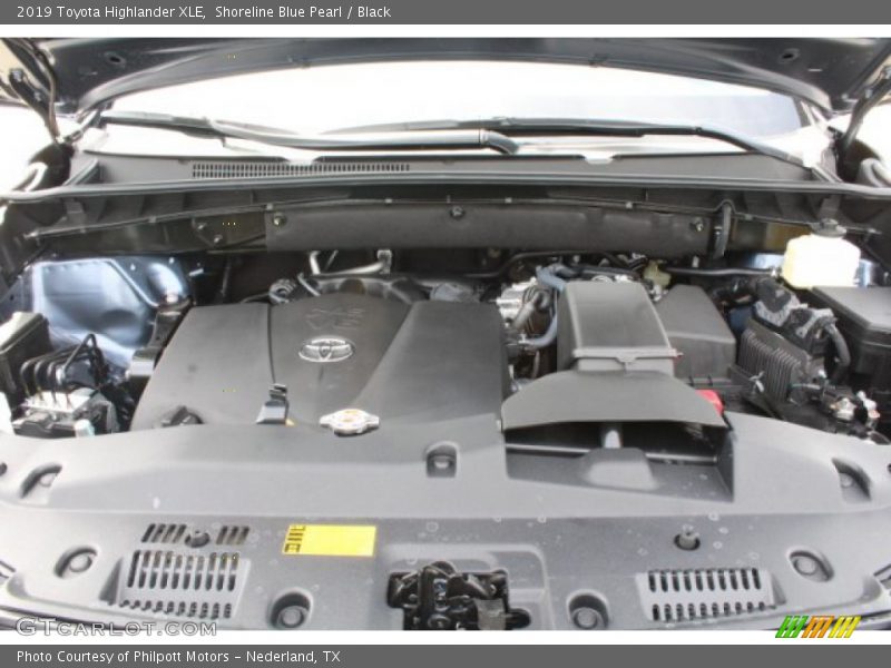 Shoreline Blue Pearl / Black 2019 Toyota Highlander XLE