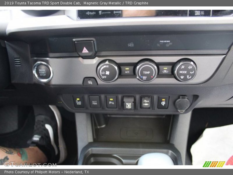 Magnetic Gray Metallic / TRD Graphite 2019 Toyota Tacoma TRD Sport Double Cab