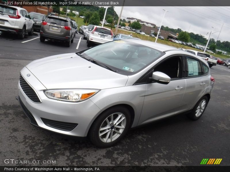 Ingot Silver Metallic / Charcoal Black 2015 Ford Focus SE Hatchback
