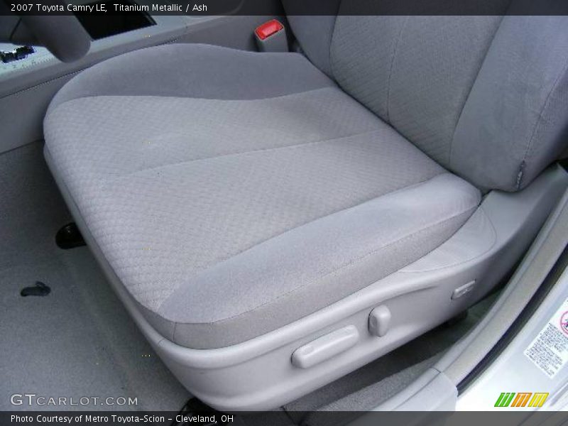 Titanium Metallic / Ash 2007 Toyota Camry LE