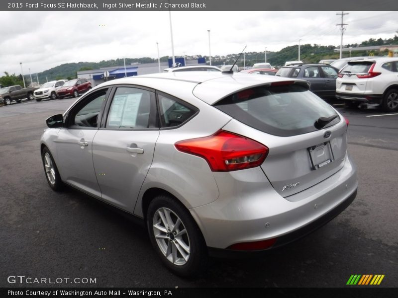 Ingot Silver Metallic / Charcoal Black 2015 Ford Focus SE Hatchback