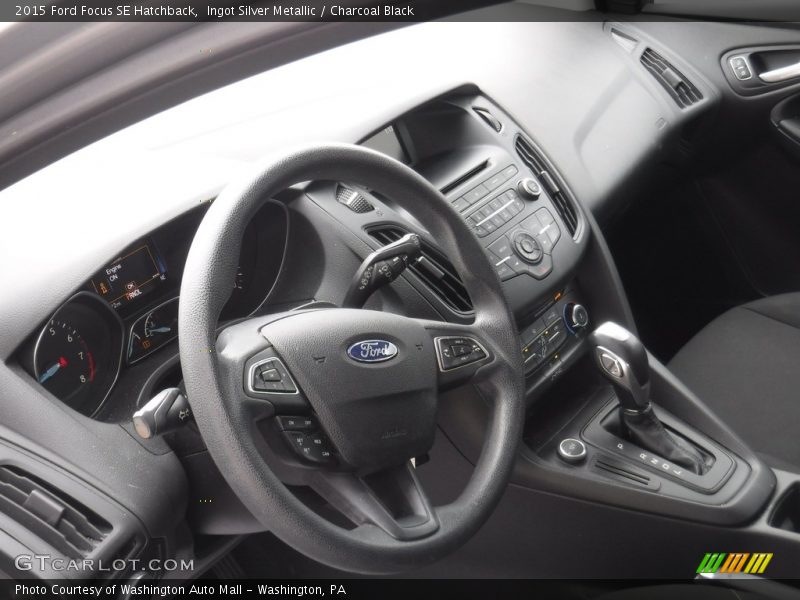 Ingot Silver Metallic / Charcoal Black 2015 Ford Focus SE Hatchback