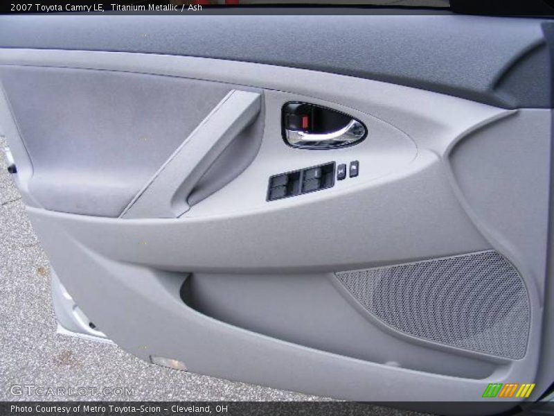 Titanium Metallic / Ash 2007 Toyota Camry LE