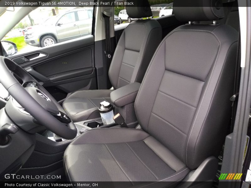 Deep Black Pearl / Titan Black 2019 Volkswagen Tiguan SE 4MOTION