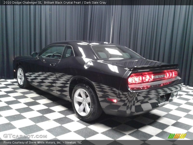 Brilliant Black Crystal Pearl / Dark Slate Gray 2010 Dodge Challenger SE