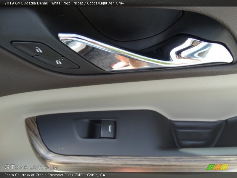 White Frost Tricoat / Cocoa/Light Ash Gray 2019 GMC Acadia Denali