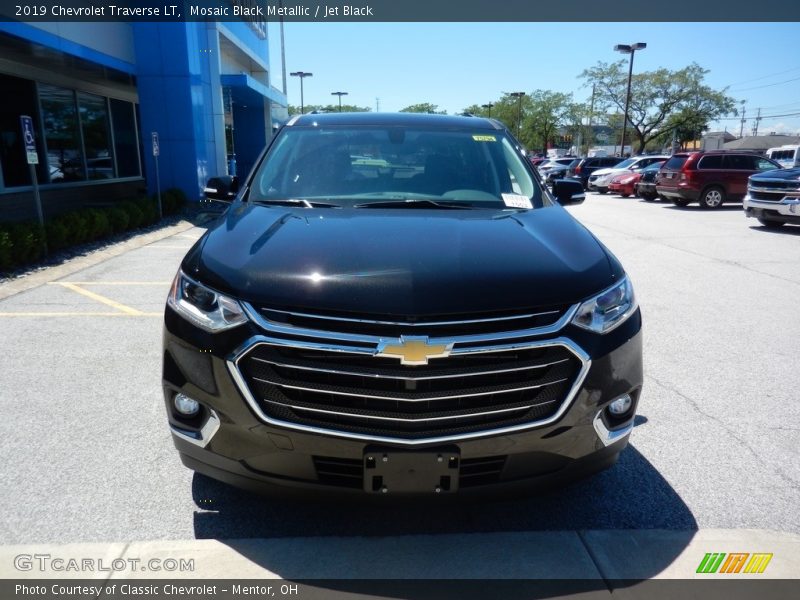 Mosaic Black Metallic / Jet Black 2019 Chevrolet Traverse LT