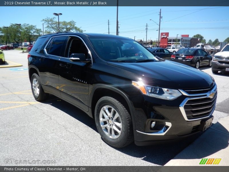 Mosaic Black Metallic / Jet Black 2019 Chevrolet Traverse LT