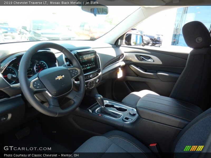 Mosaic Black Metallic / Jet Black 2019 Chevrolet Traverse LT