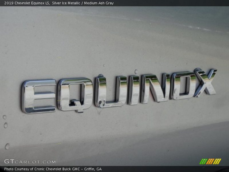 Silver Ice Metallic / Medium Ash Gray 2019 Chevrolet Equinox LS