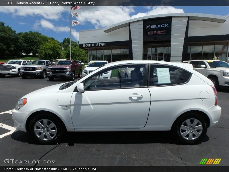 Nordic White / Gray 2010 Hyundai Accent GS 3 Door