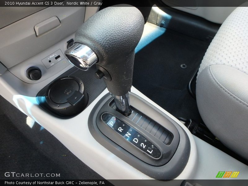 Nordic White / Gray 2010 Hyundai Accent GS 3 Door