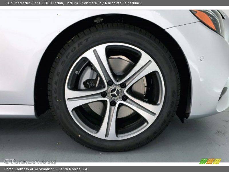 Iridium Silver Metallic / Macchiato Beige/Black 2019 Mercedes-Benz E 300 Sedan