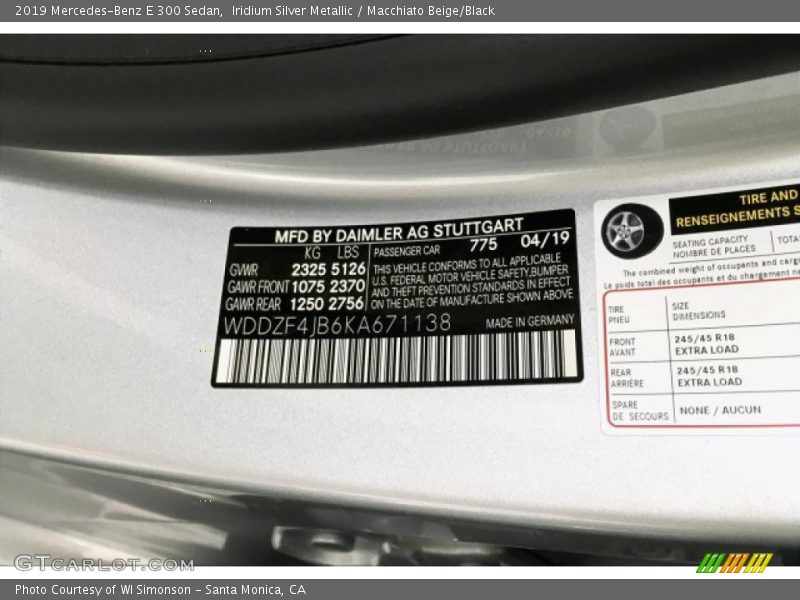 Iridium Silver Metallic / Macchiato Beige/Black 2019 Mercedes-Benz E 300 Sedan