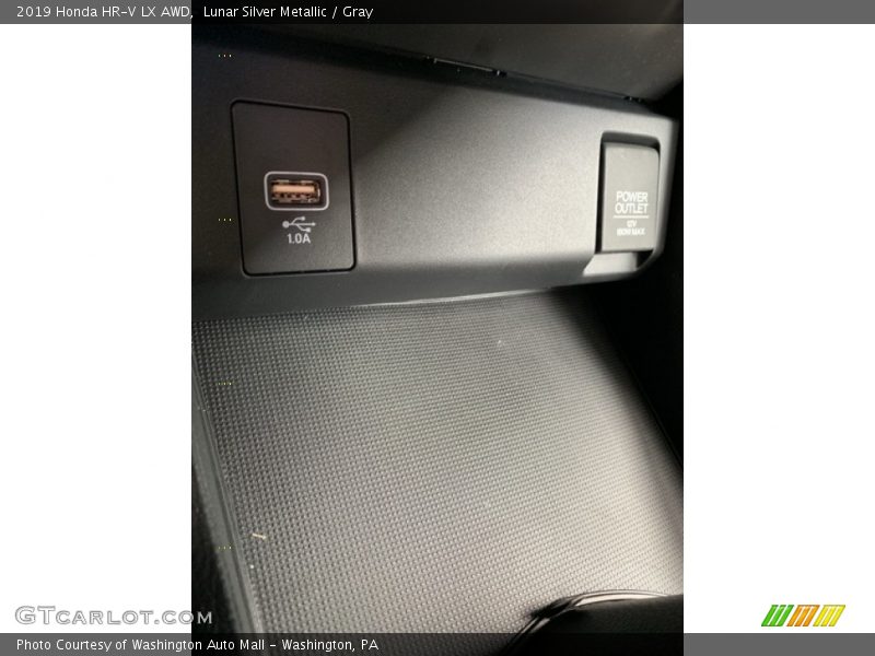 Lunar Silver Metallic / Gray 2019 Honda HR-V LX AWD