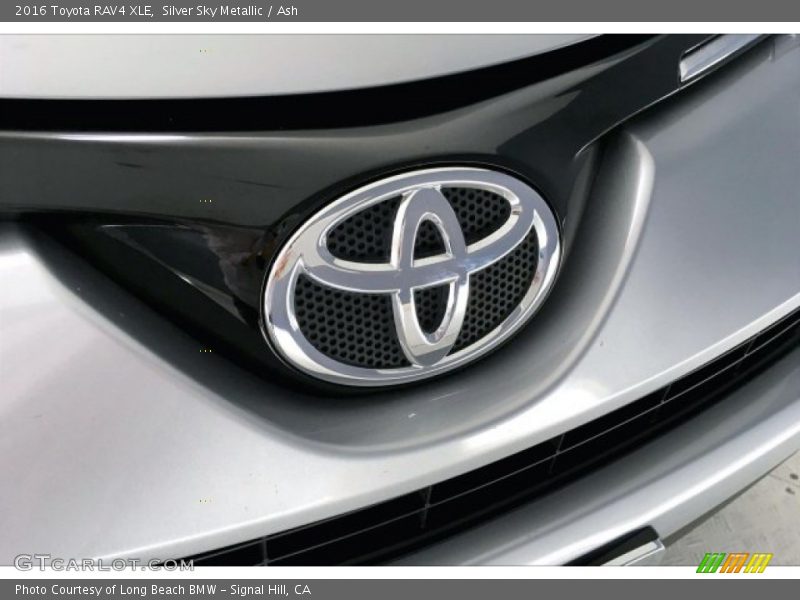 Silver Sky Metallic / Ash 2016 Toyota RAV4 XLE