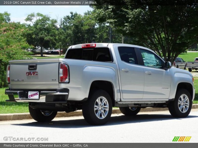 Quicksilver Metallic / Jet Black 2019 GMC Canyon SLE Crew Cab