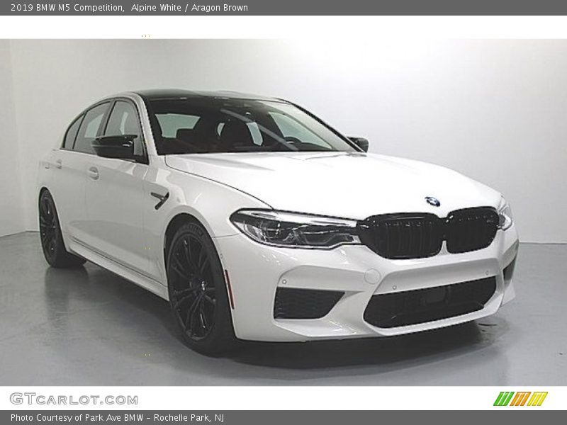 Alpine White / Aragon Brown 2019 BMW M5 Competition