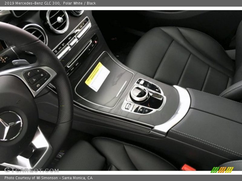 Polar White / Black 2019 Mercedes-Benz GLC 300