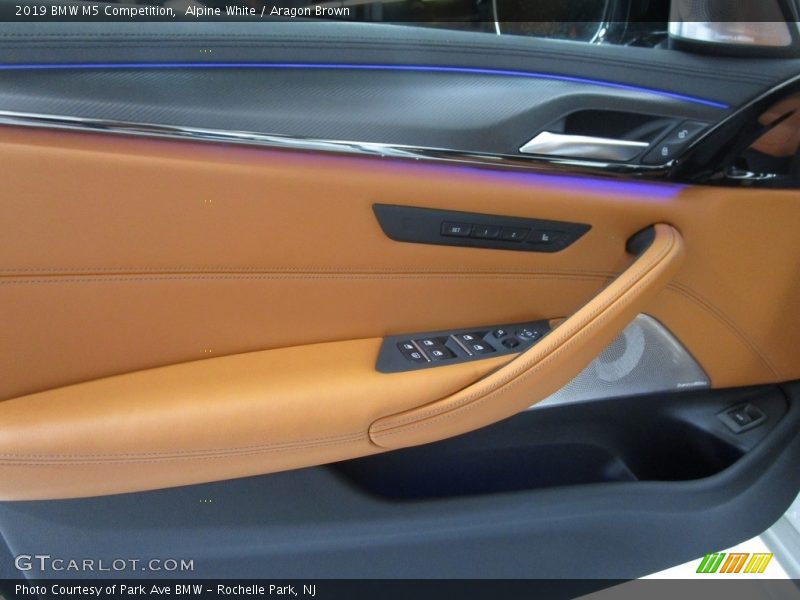 Alpine White / Aragon Brown 2019 BMW M5 Competition