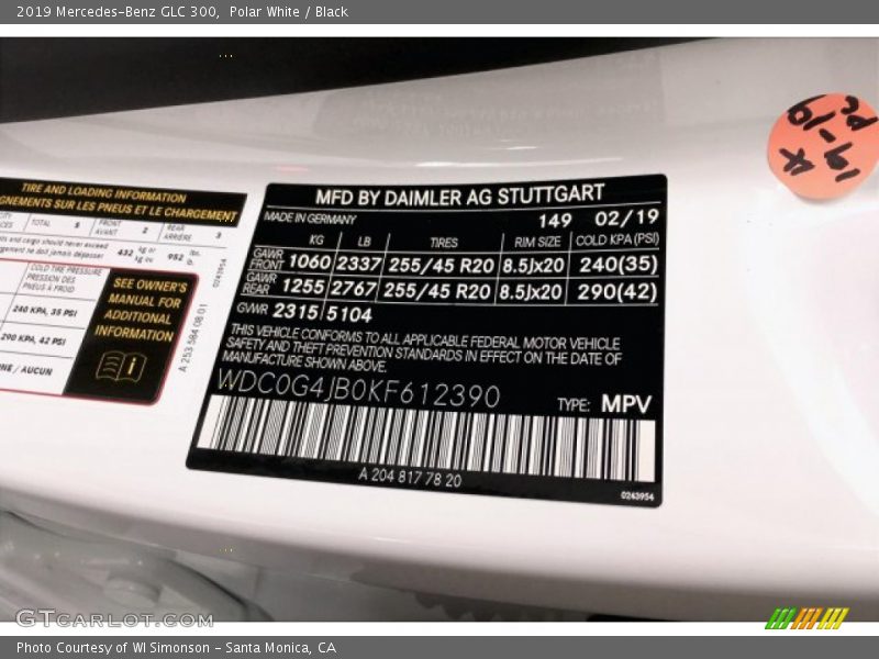 Polar White / Black 2019 Mercedes-Benz GLC 300