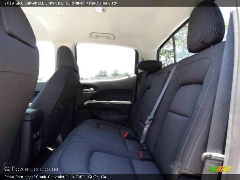 Quicksilver Metallic / Jet Black 2019 GMC Canyon SLE Crew Cab