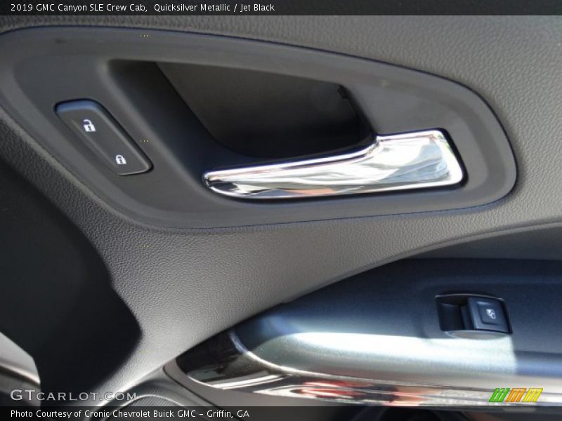 Quicksilver Metallic / Jet Black 2019 GMC Canyon SLE Crew Cab