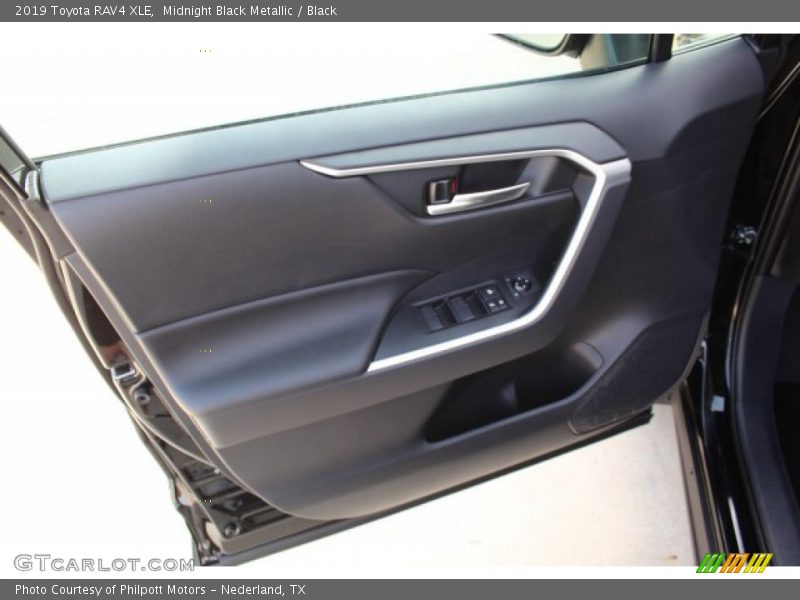 Midnight Black Metallic / Black 2019 Toyota RAV4 XLE