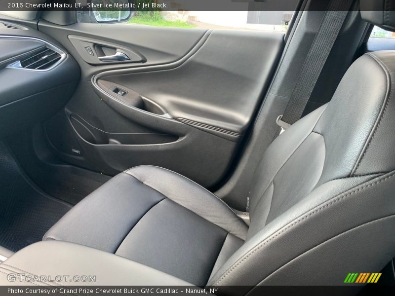 Silver Ice Metallic / Jet Black 2016 Chevrolet Malibu LT