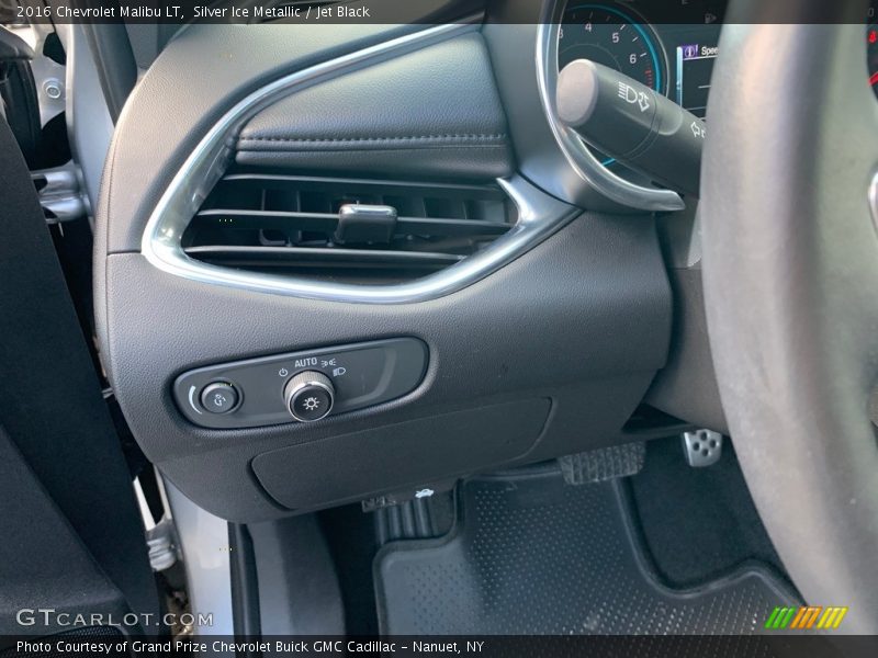 Silver Ice Metallic / Jet Black 2016 Chevrolet Malibu LT