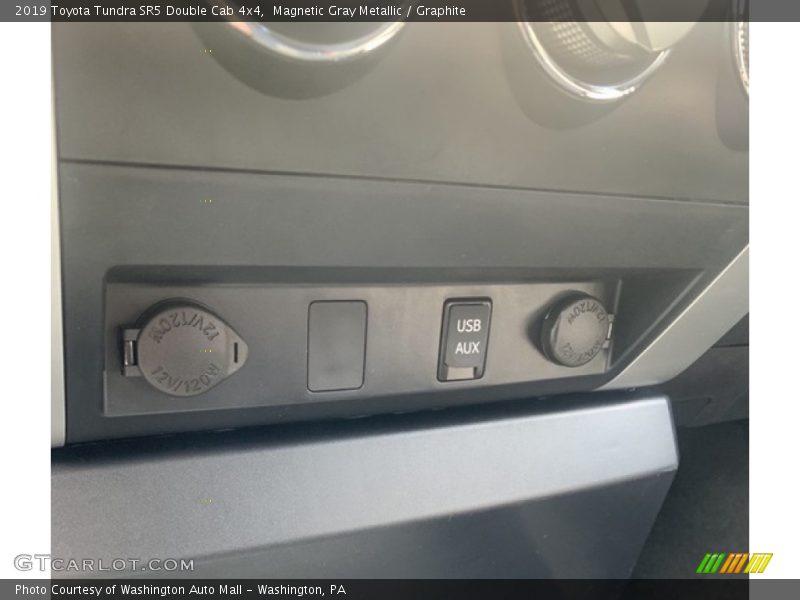 Magnetic Gray Metallic / Graphite 2019 Toyota Tundra SR5 Double Cab 4x4