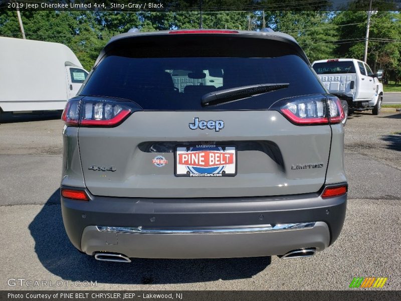 Sting-Gray / Black 2019 Jeep Cherokee Limited 4x4