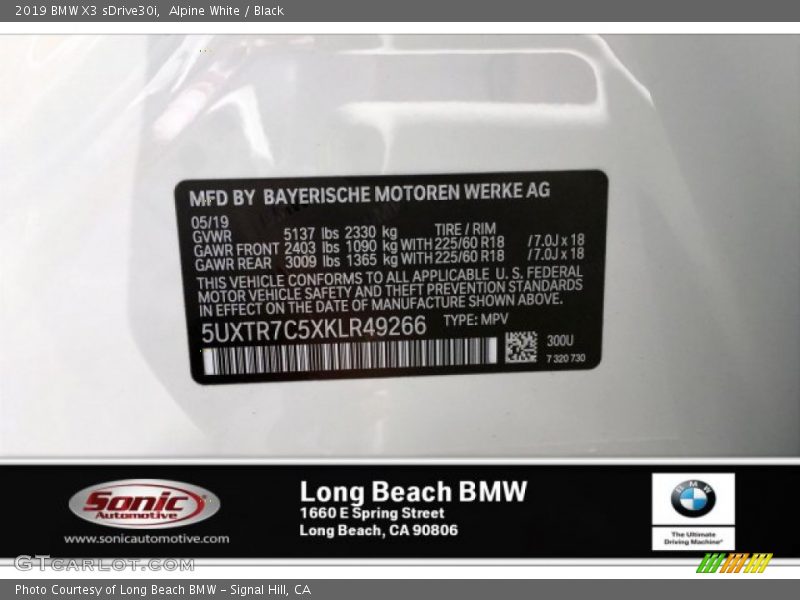 Alpine White / Black 2019 BMW X3 sDrive30i