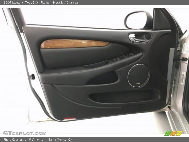 Platinum Metallic / Charcoal 2006 Jaguar X-Type 3.0