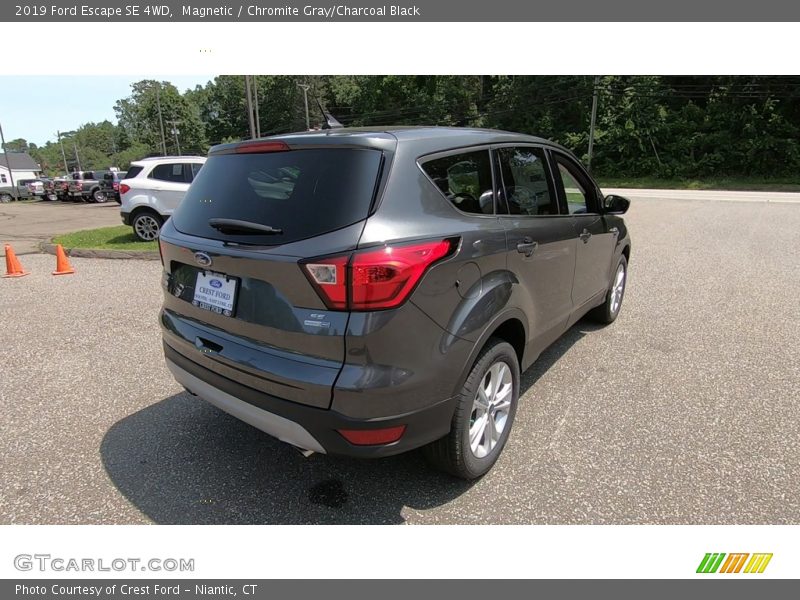 Magnetic / Chromite Gray/Charcoal Black 2019 Ford Escape SE 4WD