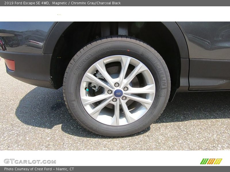 Magnetic / Chromite Gray/Charcoal Black 2019 Ford Escape SE 4WD