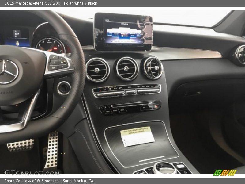 Polar White / Black 2019 Mercedes-Benz GLC 300