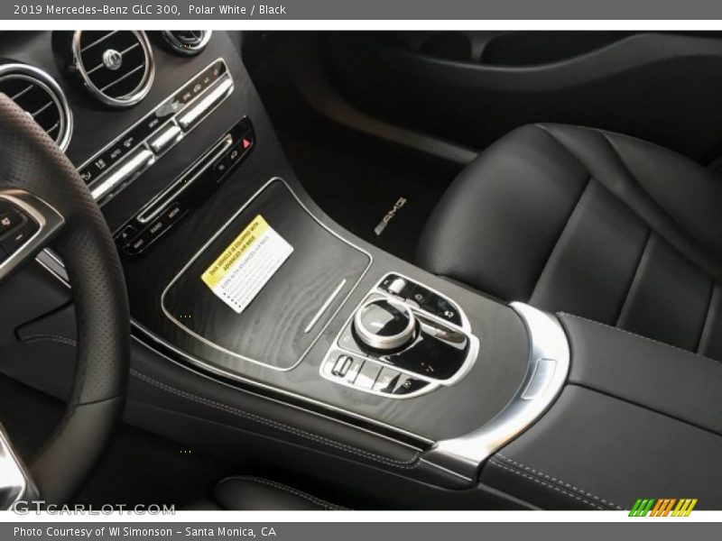 Polar White / Black 2019 Mercedes-Benz GLC 300
