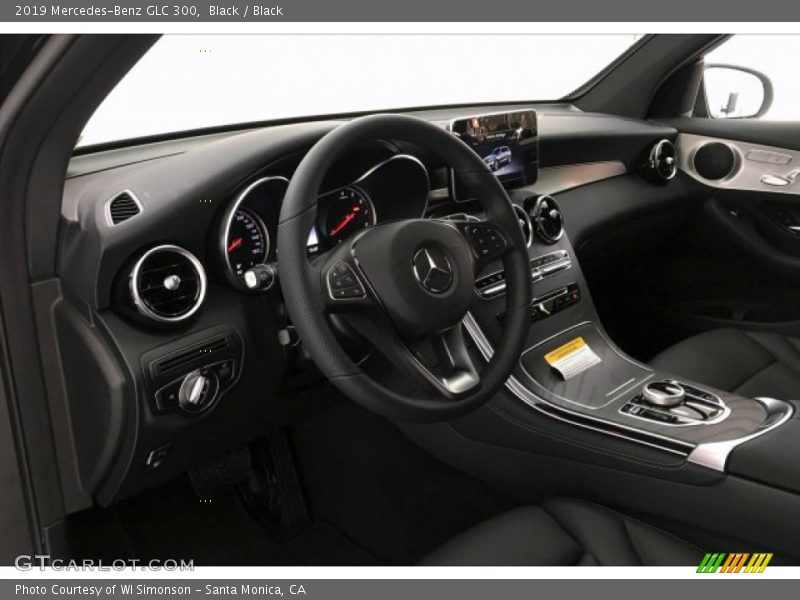 Black / Black 2019 Mercedes-Benz GLC 300