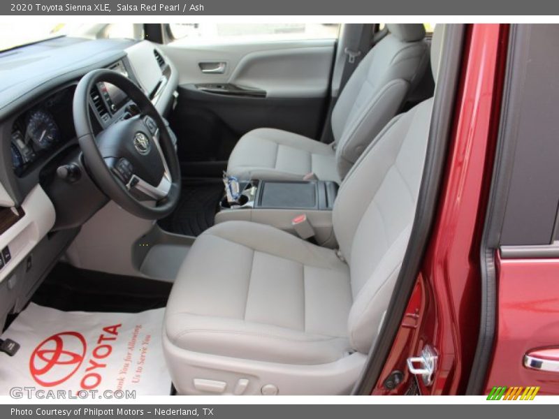 Salsa Red Pearl / Ash 2020 Toyota Sienna XLE