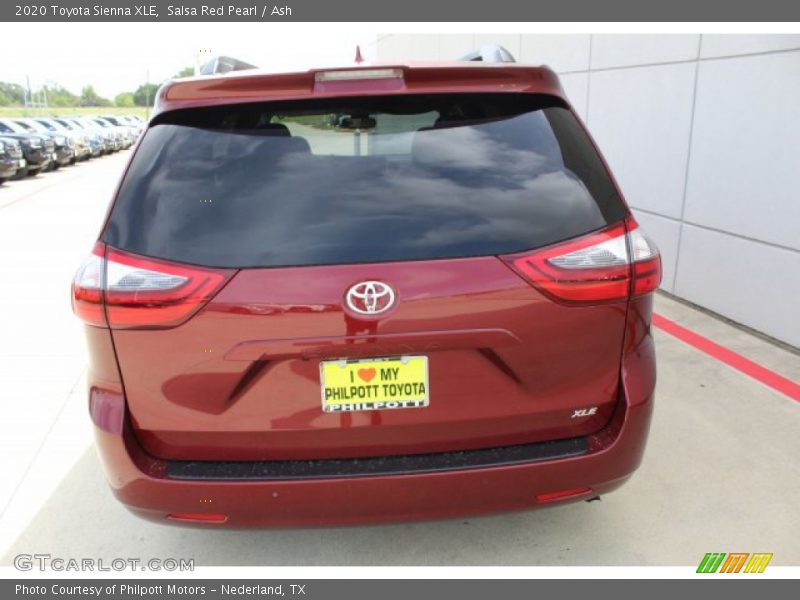 Salsa Red Pearl / Ash 2020 Toyota Sienna XLE