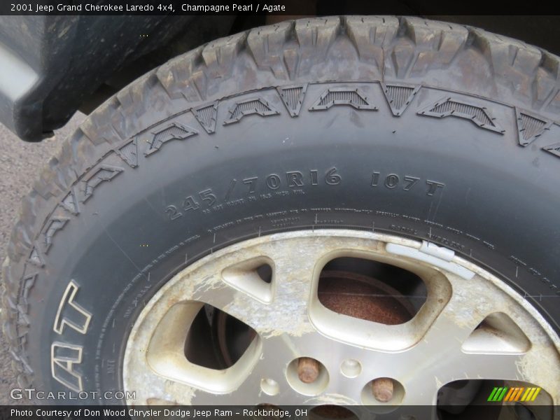 Champagne Pearl / Agate 2001 Jeep Grand Cherokee Laredo 4x4