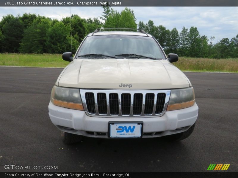 Champagne Pearl / Agate 2001 Jeep Grand Cherokee Laredo 4x4