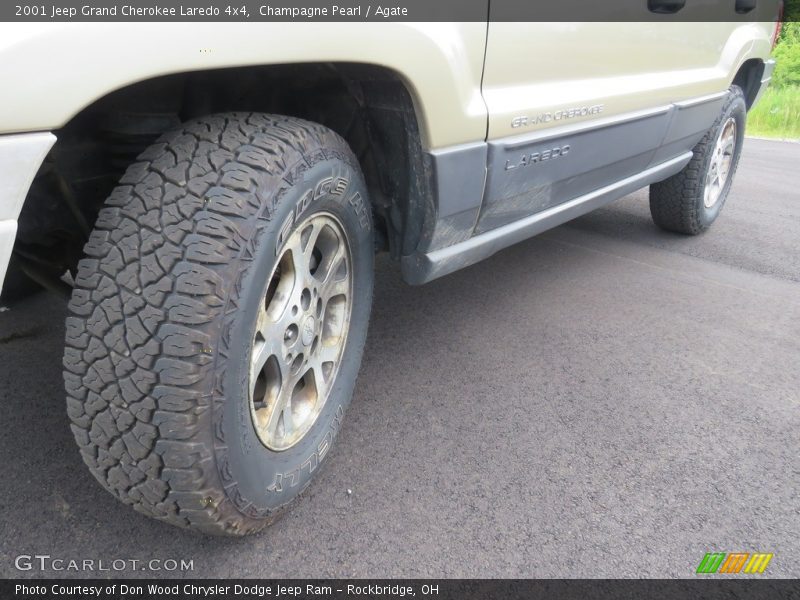 Champagne Pearl / Agate 2001 Jeep Grand Cherokee Laredo 4x4