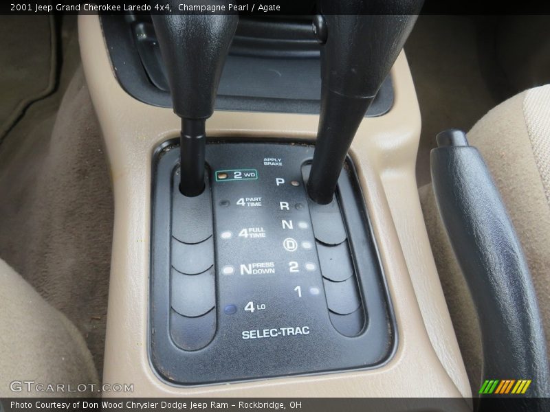 Champagne Pearl / Agate 2001 Jeep Grand Cherokee Laredo 4x4