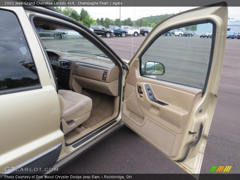 Champagne Pearl / Agate 2001 Jeep Grand Cherokee Laredo 4x4