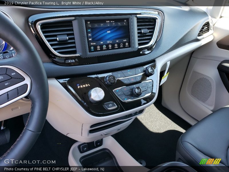 Controls of 2019 Pacifica Touring L
