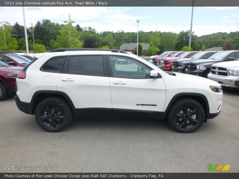Pearl White / Black 2019 Jeep Cherokee Latitude Plus 4x4